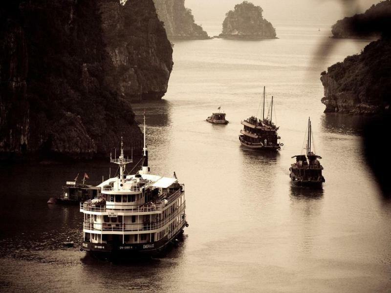 Emeraude Classic Cruises Hotel Ha Long Exterior foto